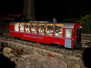 Eerste DH Trains BEX panoramawagen uitgeleverd.